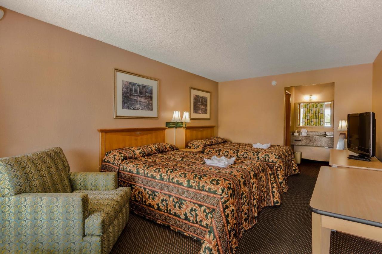 Bayside Inn Pinellas Park - Clearwater Экстерьер фото