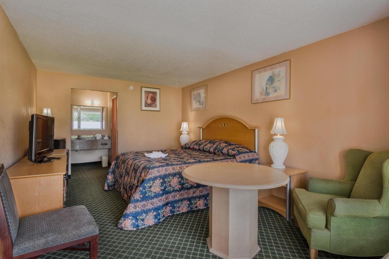 Bayside Inn Pinellas Park - Clearwater Экстерьер фото