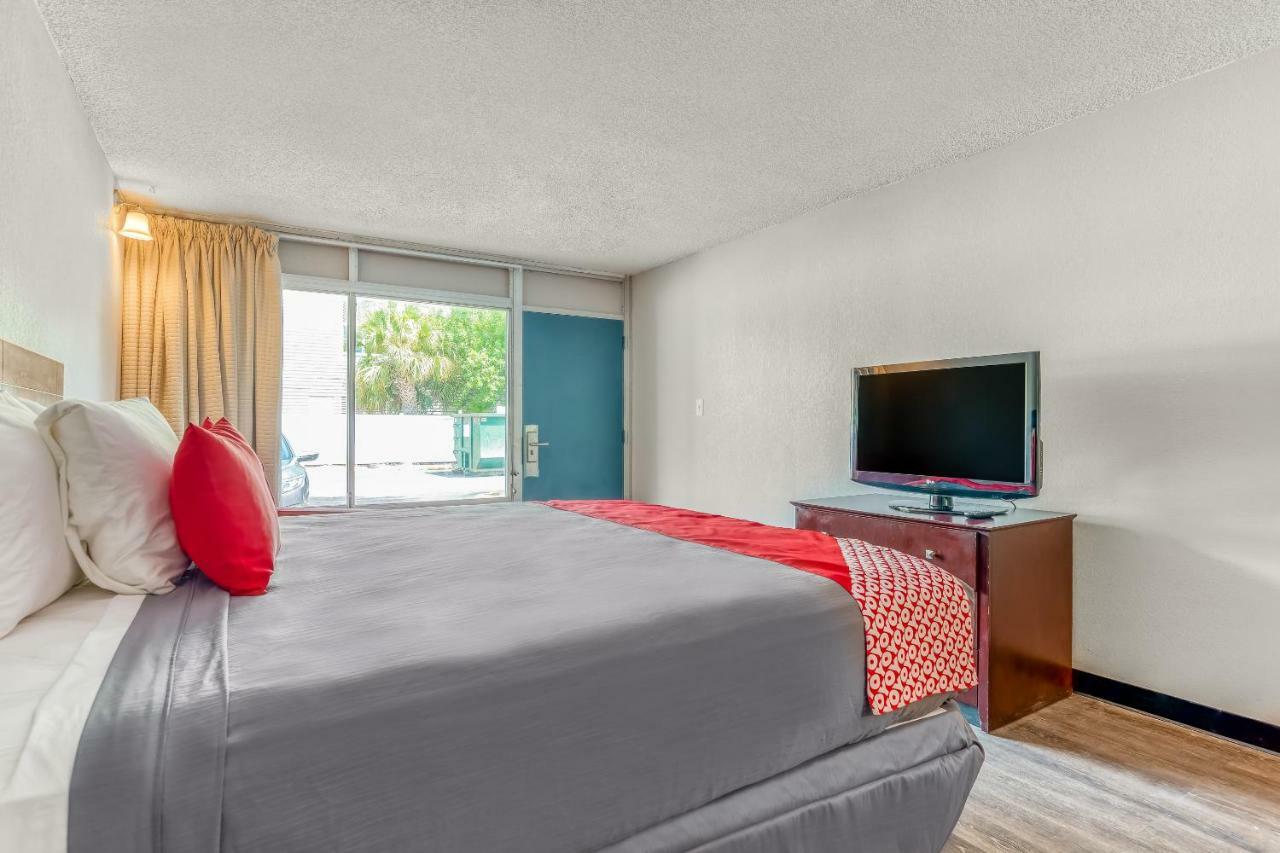 Bayside Inn Pinellas Park - Clearwater Экстерьер фото